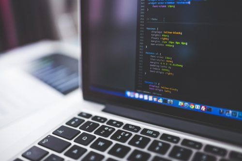 Programy do przyśpieszenia komputera – dlaczego warto ich używać?