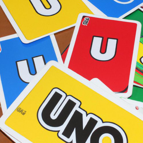 Jak się gra w Uno? Kompletny przewodnik po grze w karty Uno